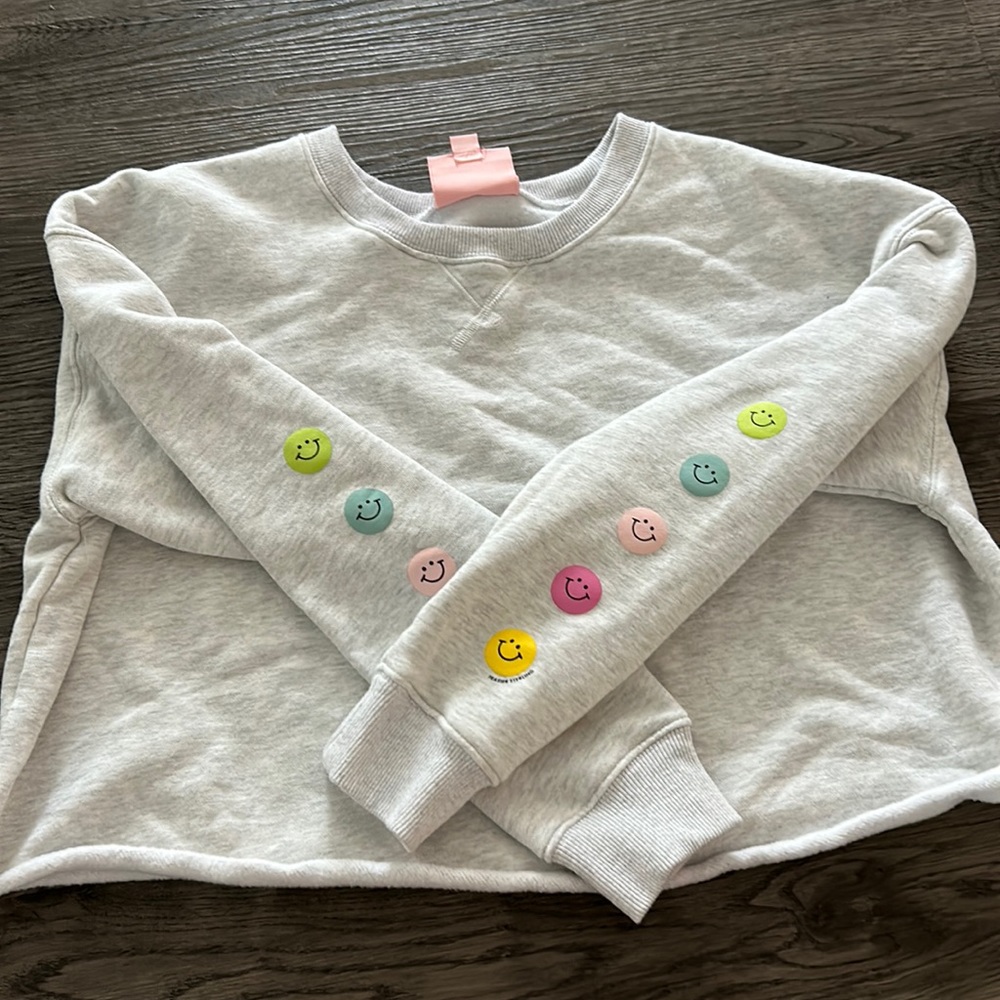 Frasier Sterling Grey Smiley Cropped Crewneck